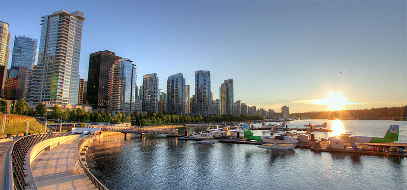 Coal Harbour is a gorgeous Vancouver neighbourhood that sits on the northern edge of downtown. It is bordered to the northwest by Stanley Park, a gorgeous 1,001 acre public park that was recently voted the best park in the world by Trip Advisor. It is bordered to the southeast by Burrard Street, and nudges up against Vancouver's small but active financial district.